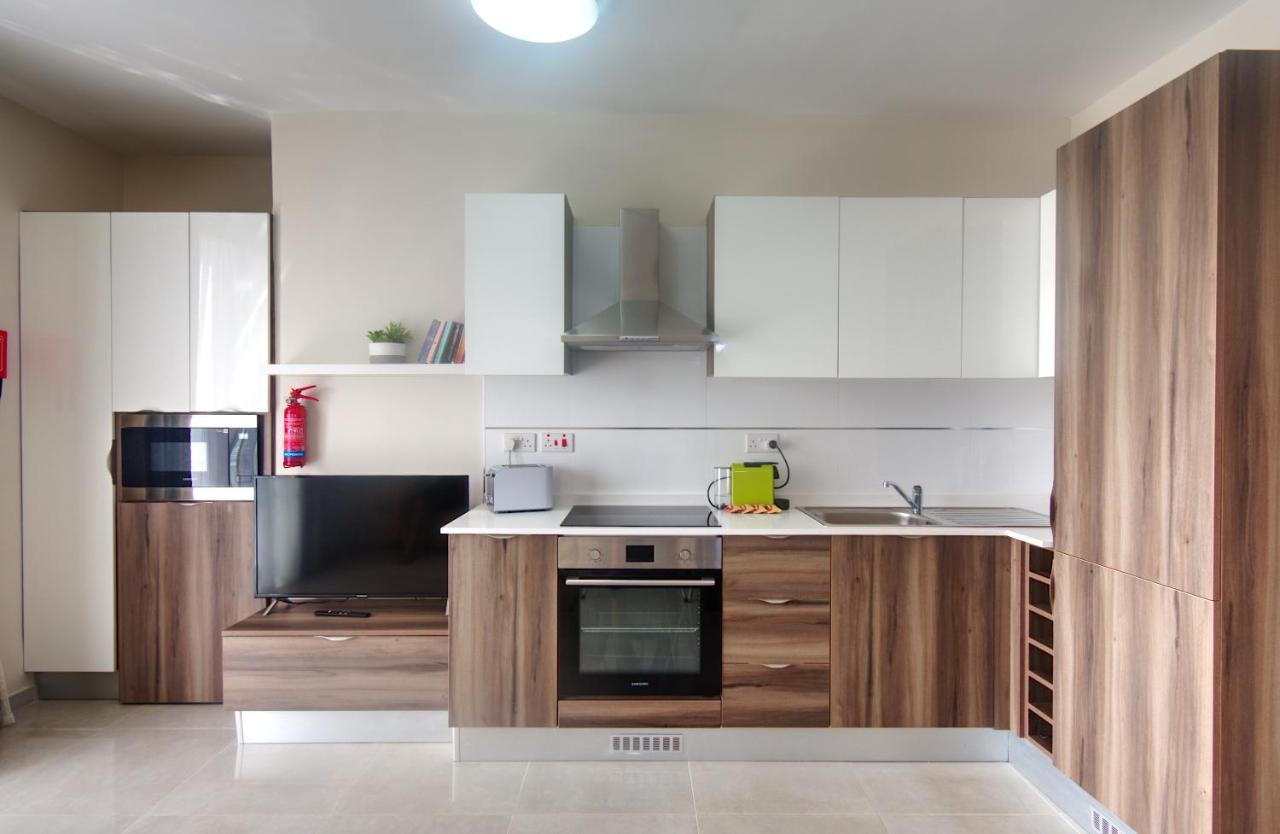 Marbella Holiday Apartments - Seafront - Wifi Marsaskala Exterior photo